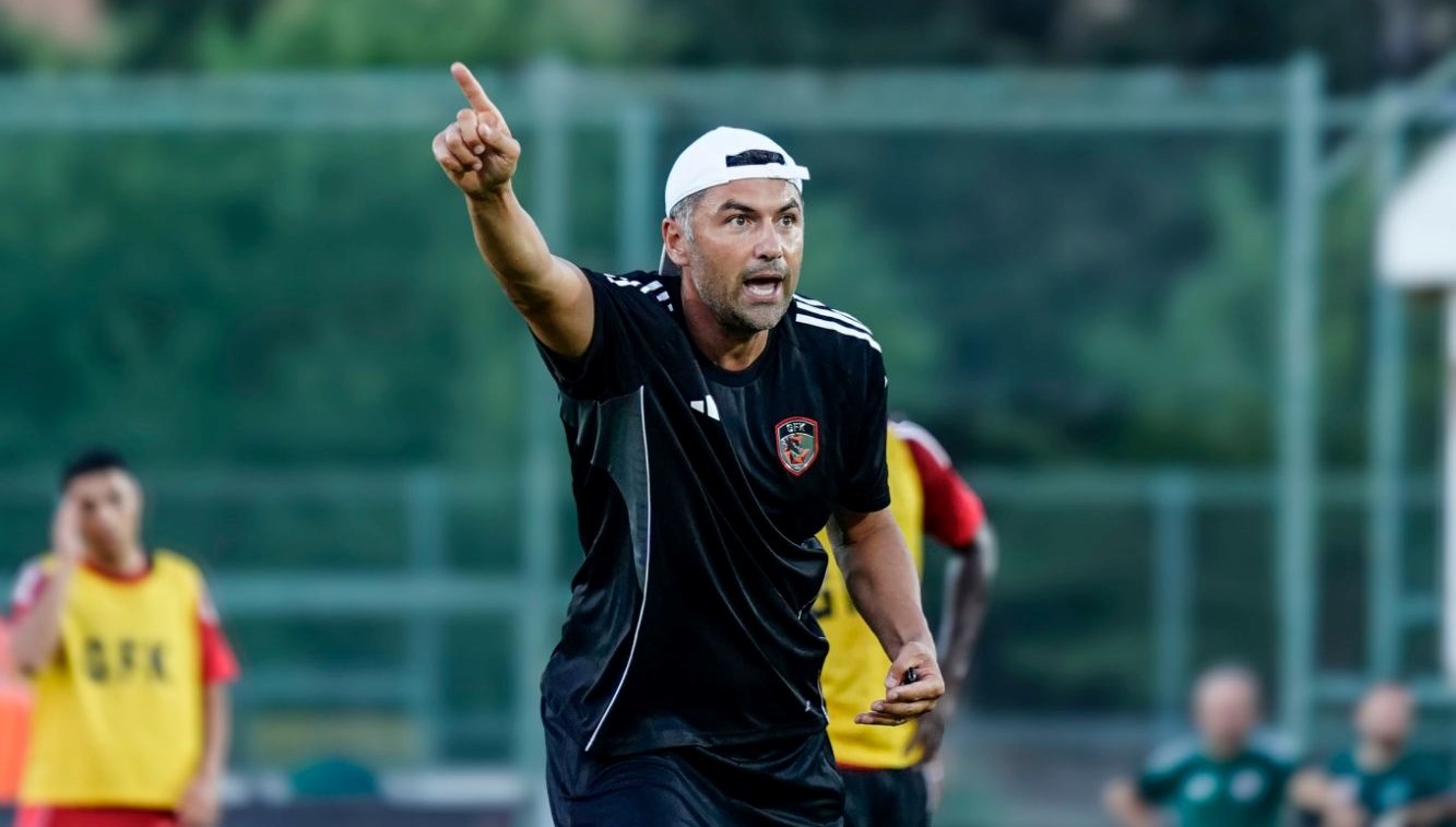 burak-yilmaz-gaziantep-fk-ile-ilk-macina-cikacak-rakip-genclerbirligi-iuwhXjQI.jpg