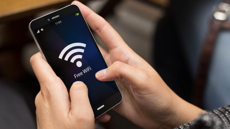 evden-cikarken-telefonunuzun-wi-fi-ozelligini-neden-kapatmalisiniz-iyi-sebepleri-var-2uEIHUmG.jpg