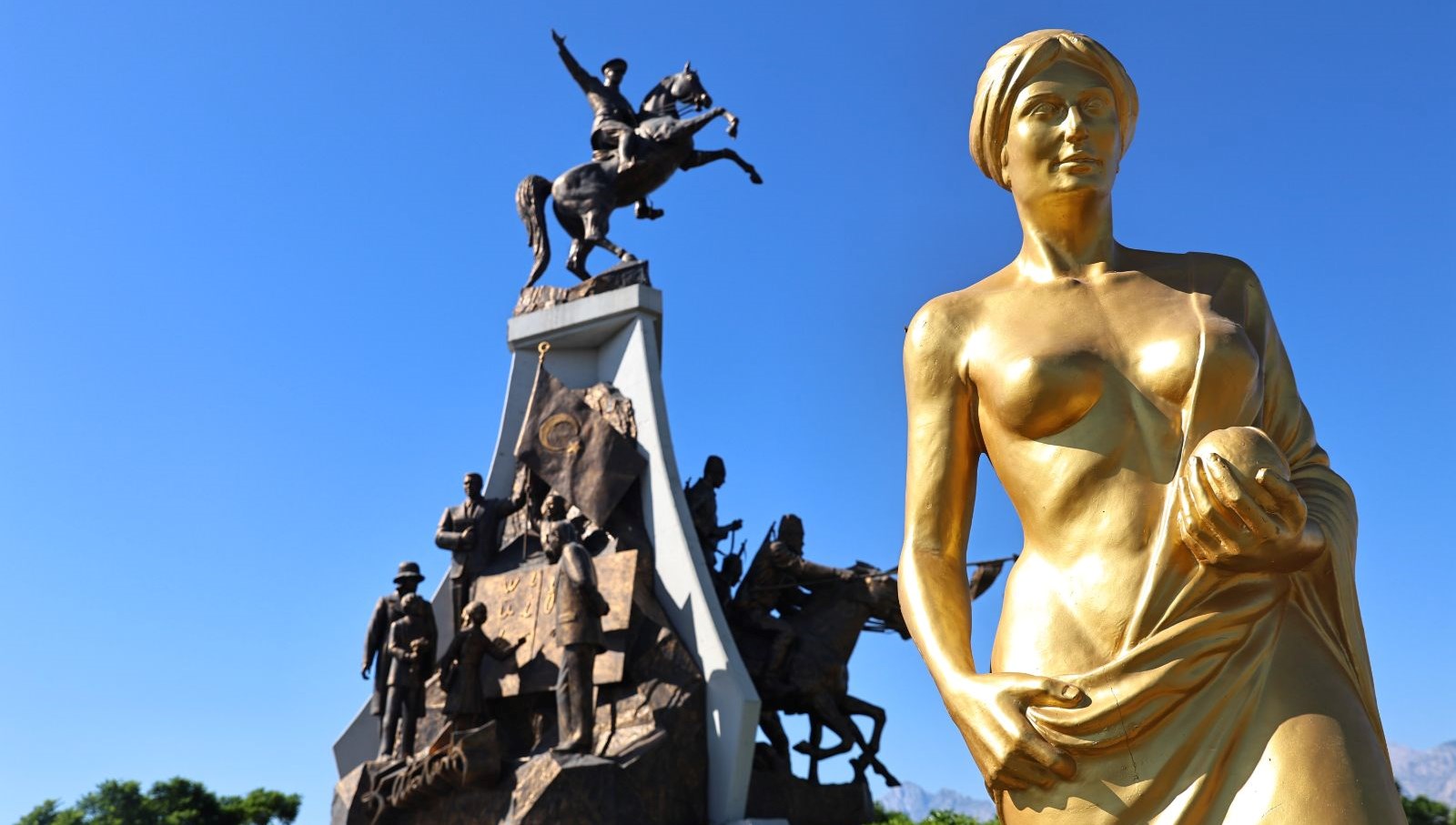 altin portakalfilm festivaline geri sayim62nci yila ozel 62 heykel AQpfwQGJ