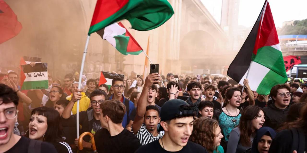 italyada gazze icin genel grev on binler sokaklara indi t3UtmT5A