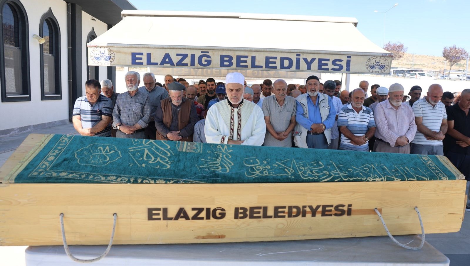 yarim saat arayla iki kaza yasli adami hayattan kopardi wd356e7J