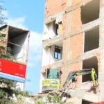 Yıkılan Bina, Müteahhidin Gerçek Yüzünü Ortaya Çıkardı