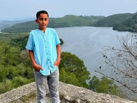 Kuslara bakmak icin ciktigi damdan dusen 12 yasindaki oguzhan oldu 43D3AfXe